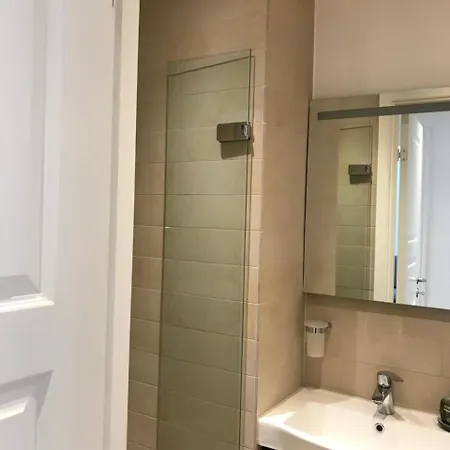 Tosleepincph Apartman *